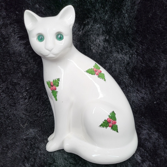 Vintage ELPA Alcobaca White Cat Figurine